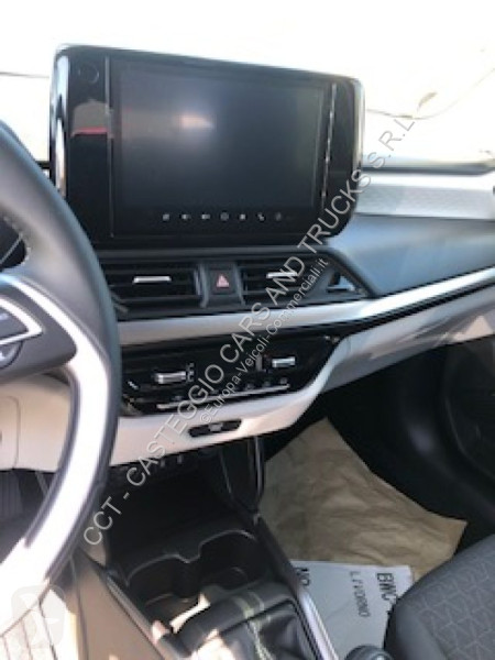 Autoutilitară Suzuki SWIFT