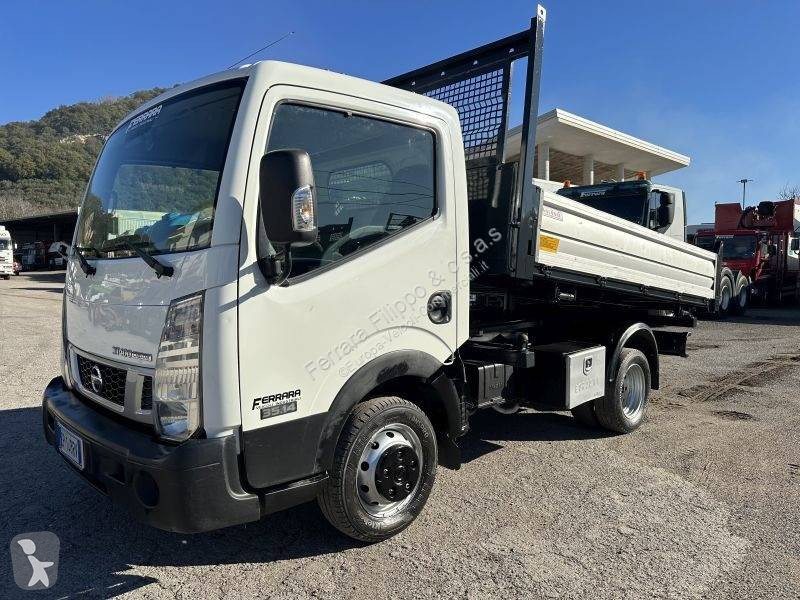 Varevogn Nissan