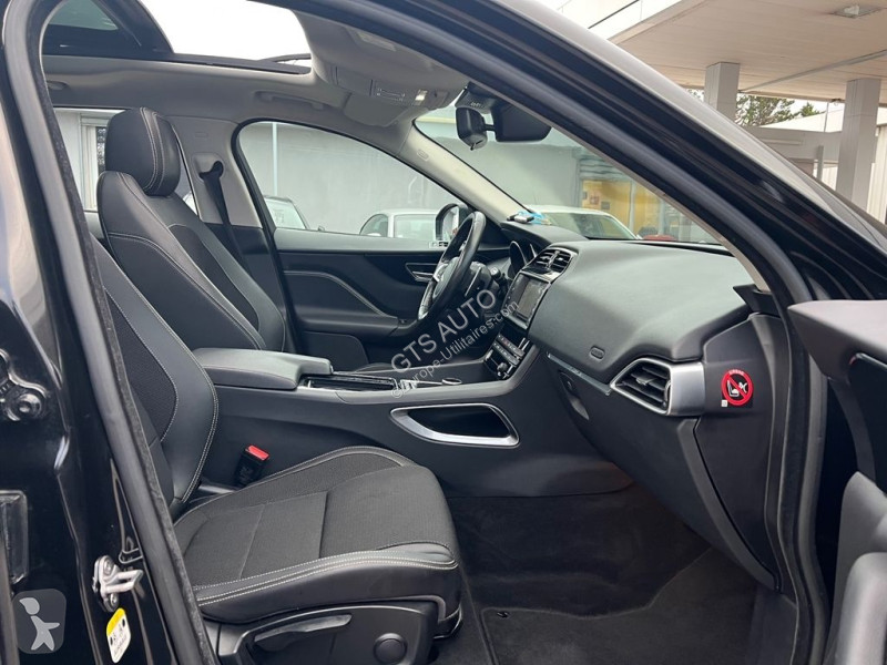Véhicule utilitaire Jaguar F-PACE 2.0D 180CH...