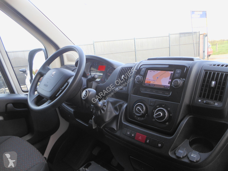 Autoutilitară Peugeot 435 L4H2 2.2 Bluehdi 140...