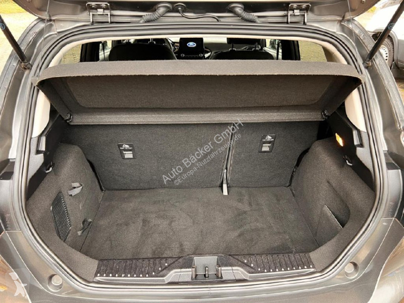 Užitkové vozidlo Ford C&C...