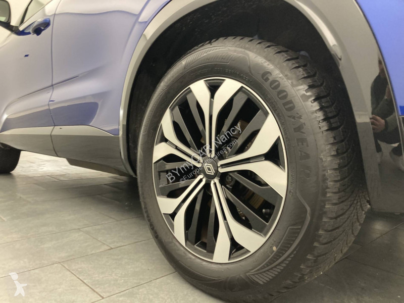Veicolo commerciale Renault Austral mild hybrid...