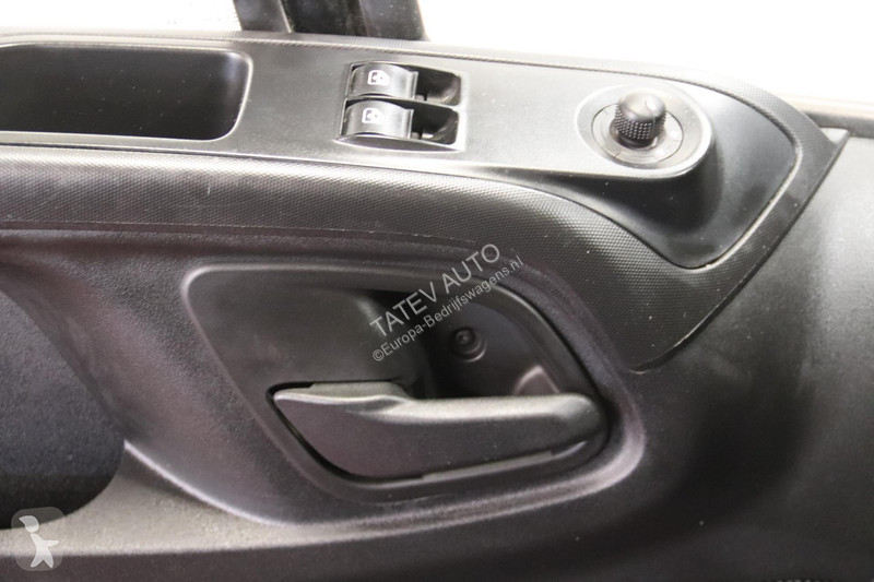 Autoutilitară Iveco 35S16V 2.3 L2H2 FINANCIAL...