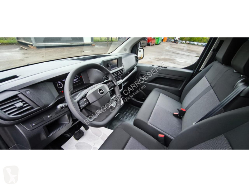 Véhicule utilitaire Opel VIVARO M1 2900 2.5...
