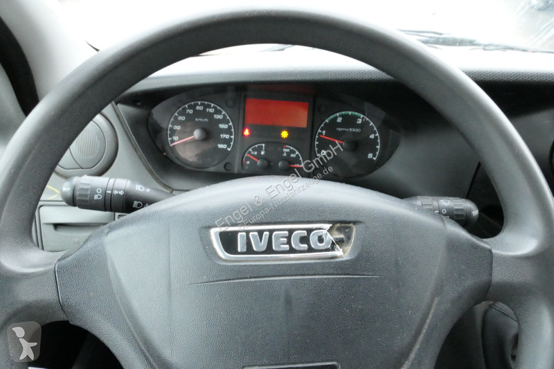 Autoutilitară Iveco Daily 35 S11 C30C AUTOMATIK...