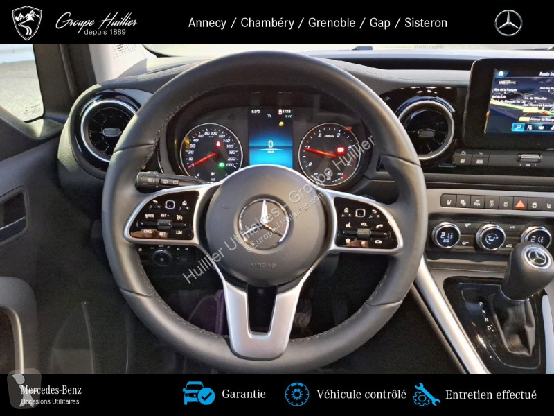 Véhicule utilitaire Mercedes 180 d Progressive...