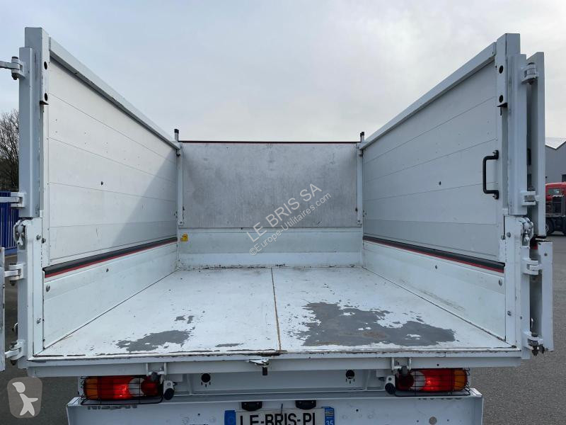 Véhicule utilitaire Nissan 145.35