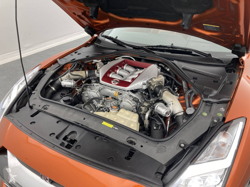 Autoutilitară Nissan GT-R 3.8 V6 570
