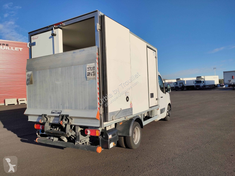 Véhicule utilitaire Renault FRIGO 12M3 165 CV...