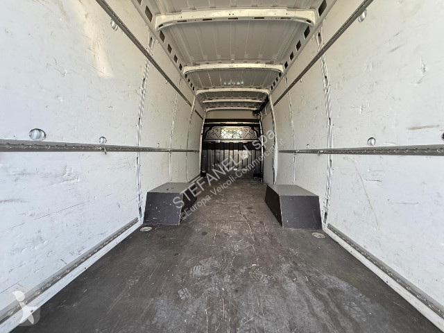 Veicolo commerciale Iveco DAILY 35C16A8 V