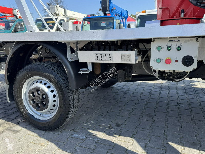 Véhicule utilitaire Iveco 35S12