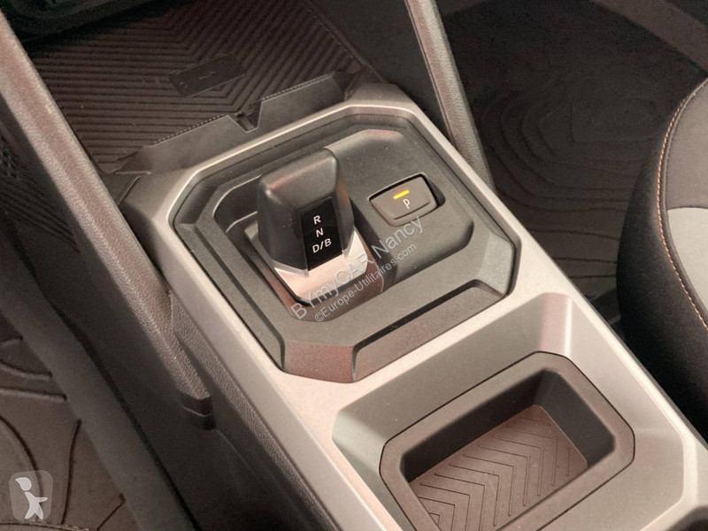 Bedrijfswagen Dacia Duster Hybrid 140 4x2