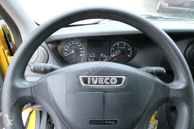 Veicolo commerciale Iveco Daily 35 S11 C30C...