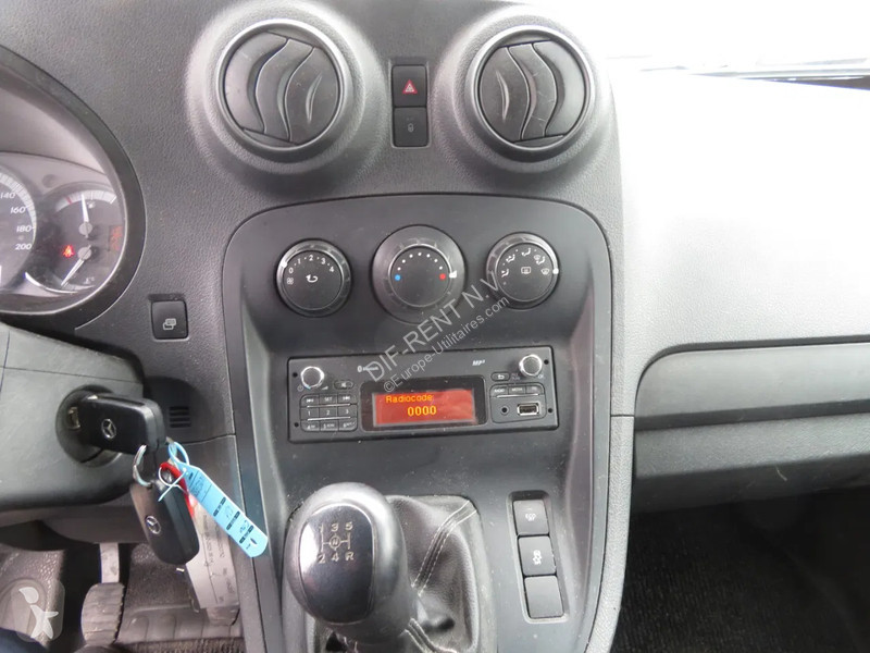 Furgoneta Mercedes 108 CDI , different location...