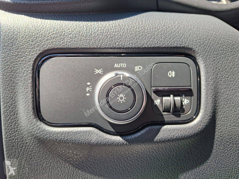 Véhicule utilitaire Mercedes VITO FOURGON 114...