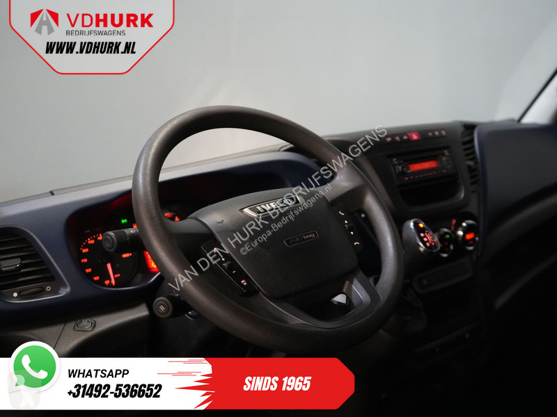 Véhicule utilitaire Iveco 35C14D 2.3 140 pk...