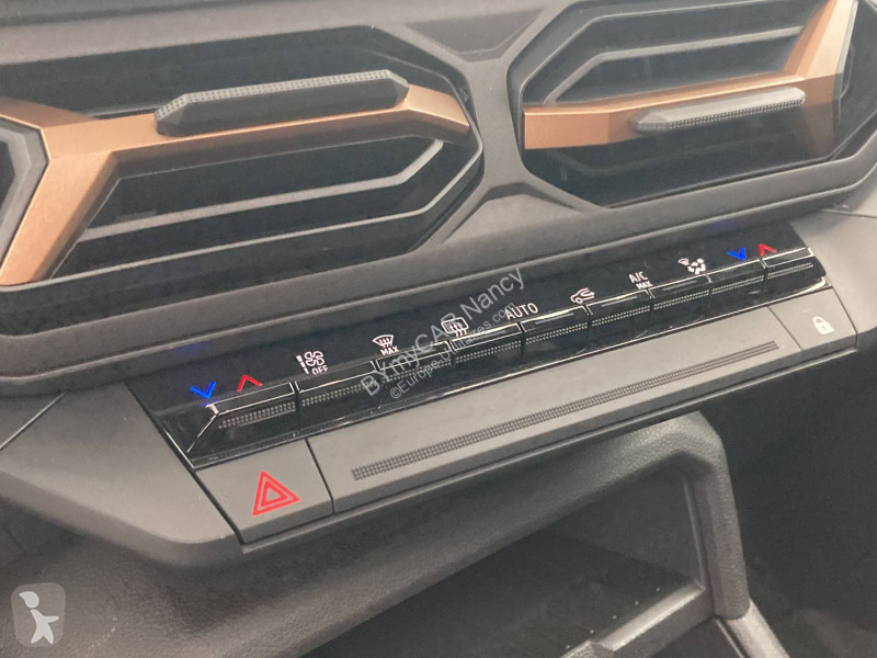 Autoutilitară Dacia Bigster TCe 140