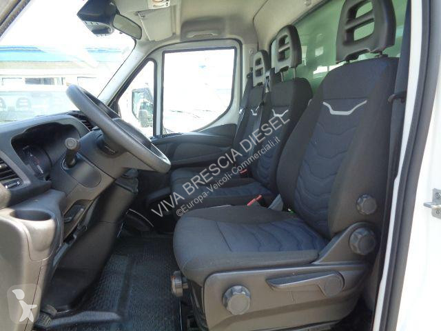 Veículo utilitário Iveco DAILY
