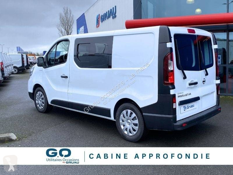 Véhicule utilitaire Nissan