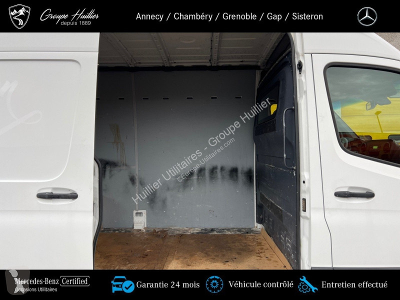 Véhicule utilitaire Mercedes 214 CDI Fg 39S 3T0...