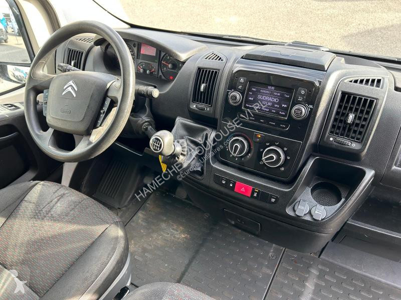 Véhicule utilitaire Citroën 35 L2H2 2.2 BlueHDi...