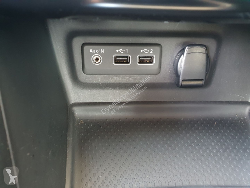 Véhicule utilitaire Renault MEGANE IV STE 1.5...