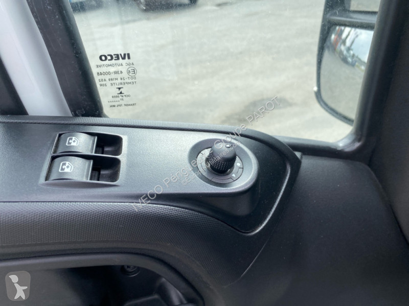 Veicolo commerciale Iveco 35C16H3.0 Empattement...