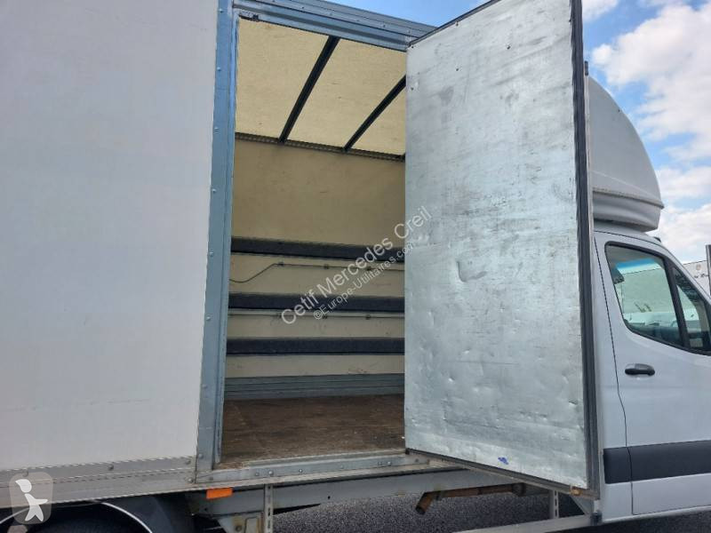 Véhicule utilitaire Mercedes