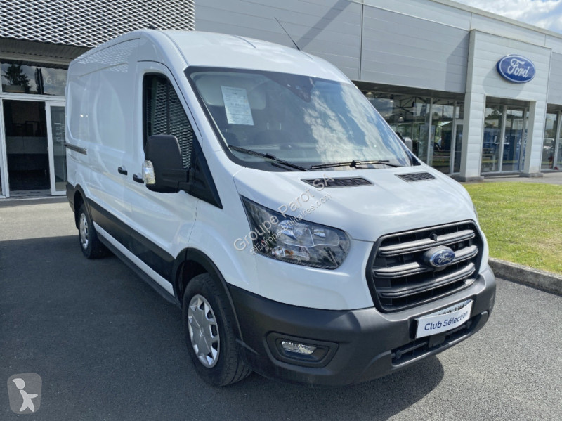 Autoutilitară Ford P350 L2H2 2.0 EcoBlue 130ch...
