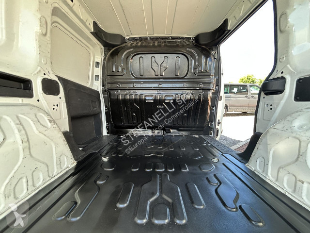 Autoutilitară Fiat DOBLO - FURGONE