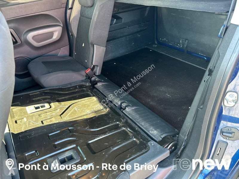 Autoutilitară Peugeot Rifter Standard BlueHDi...