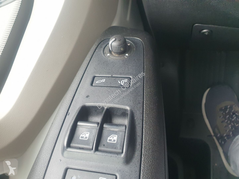 Autoutilitară Peugeot BOXER FG 333 L2H2 2.2...