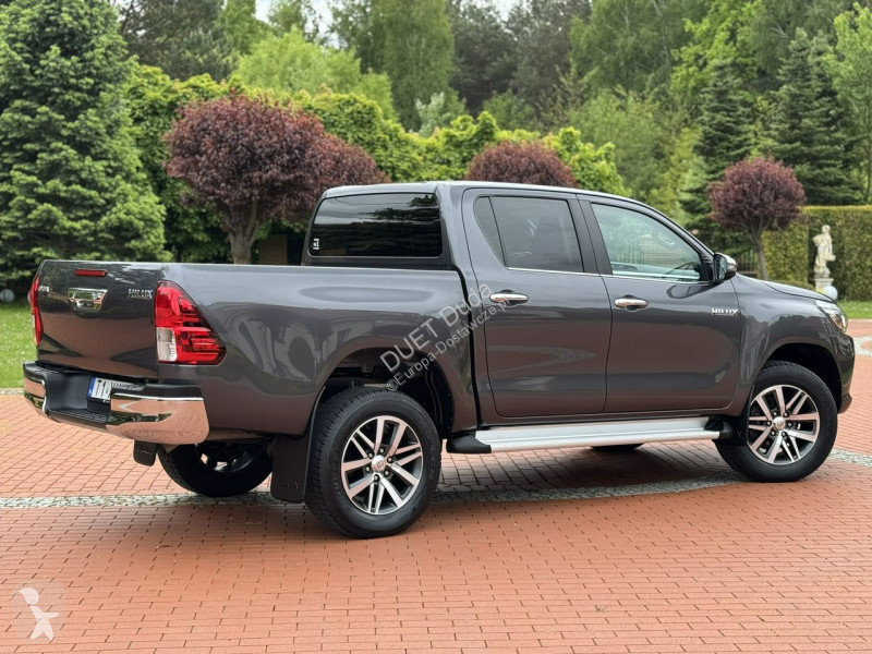 Autoutilitară Toyota Hilux