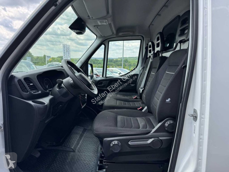 Užitkové vozidlo Iveco 35S16...