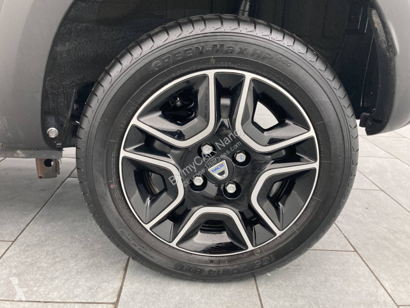 Užitkové vozidlo Dacia Spring Achat Intégral