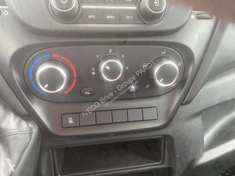 Véhicule utilitaire Iveco 35C16H3.0 empattement...