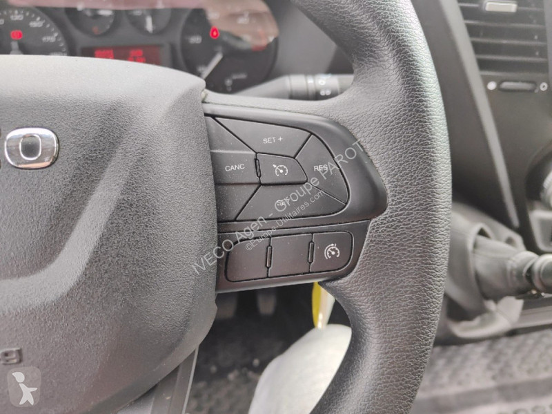 Veicolo commerciale Iveco 35C16H3.0 empattement...