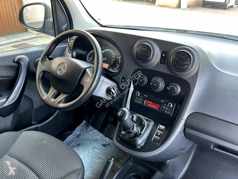 Véhicule utilitaire Mercedes Long 109 1.5 CDI...