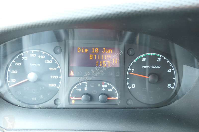 Véhicule utilitaire Iveco Daily 35 S11 C30C...