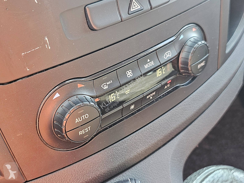Véhicule utilitaire Mercedes 111 CDI EDITION L2H1