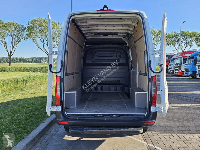 عربة نفعية Mercedes 317 L2H2 Navi RWD!