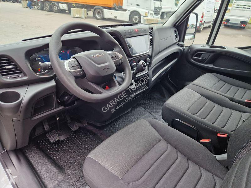 Véhicule utilitaire Iveco 35C16