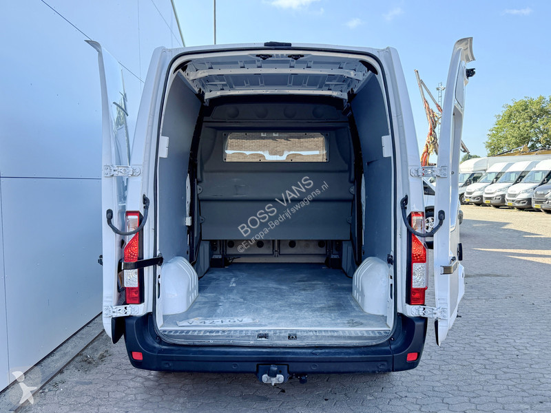 Véhicule utilitaire Renault T35 2.3 dCi 180PK...