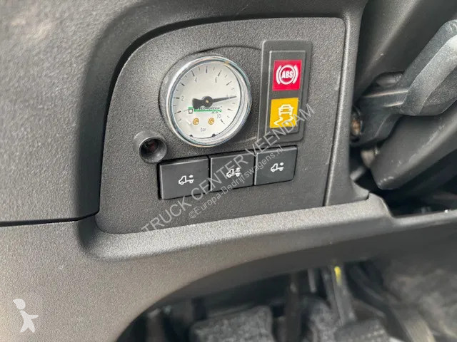 Véhicule utilitaire Iveco BE trekker 3.0 v.v....