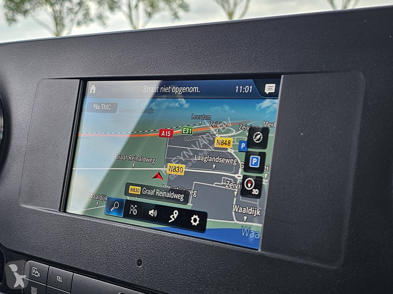 Bedrijfswagen Mercedes 317 L2H2 Navi Mbux