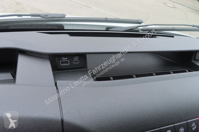 Autoutilitară Iveco 35C16 D 3,0  Mod 2024 ....