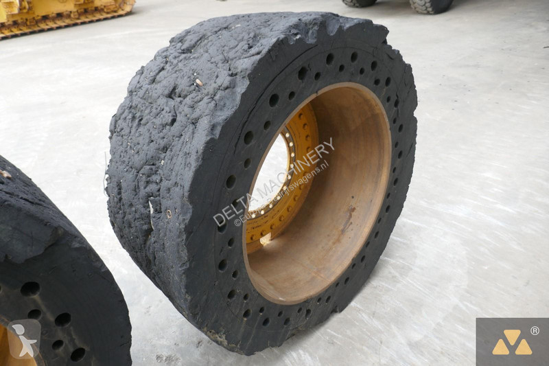 Autoutilitară Volvo L180 Cushion wheels