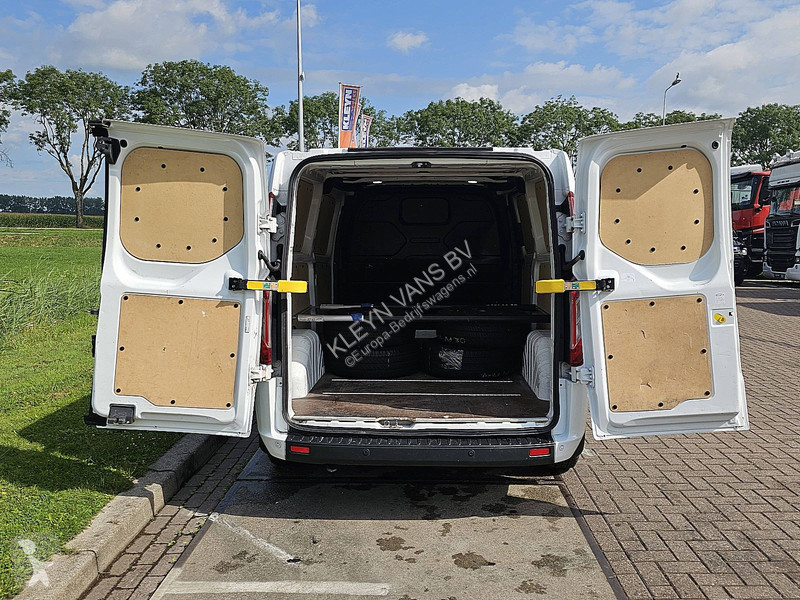 Autoutilitară Ford 2.0 L2H1 Navi Airco