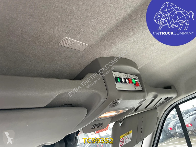 Furgoneta Renault Hoogtewerker