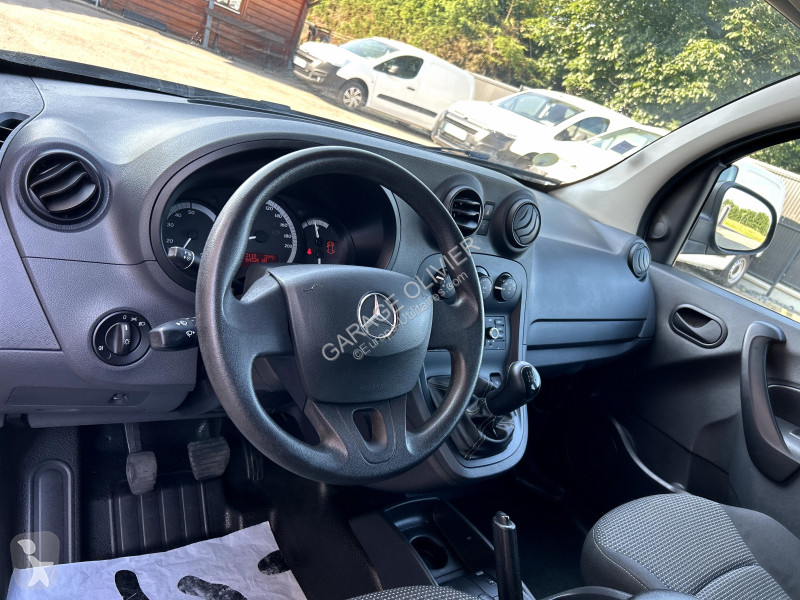 Véhicule utilitaire Mercedes Mixto Extra Long...